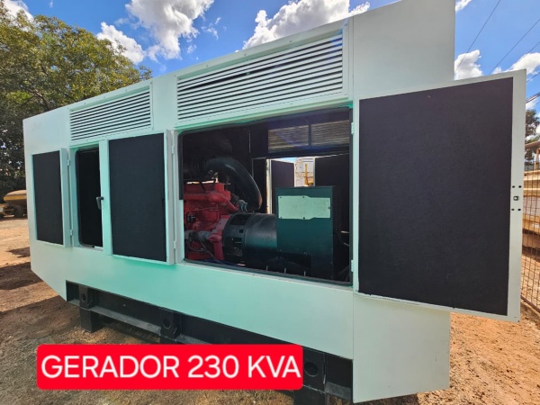 Gerador de Energia Cummins 230 kVA ano 2010