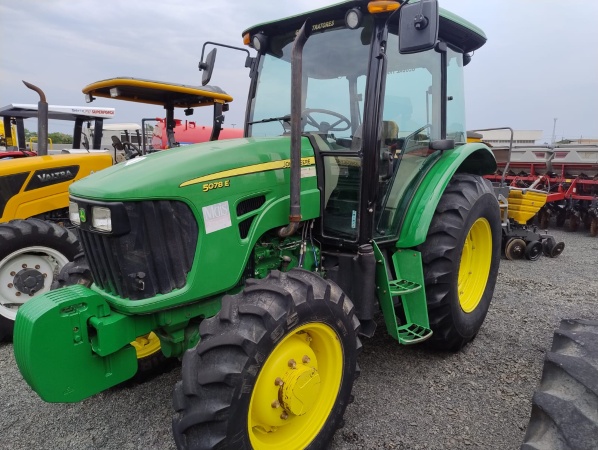 Trator John Deere 5078 E ano 2018