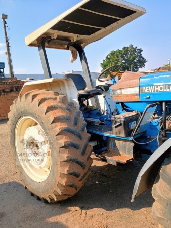 Trator New Holland 7630 ano 2005 - 7630 - Máquinas Agrícolas