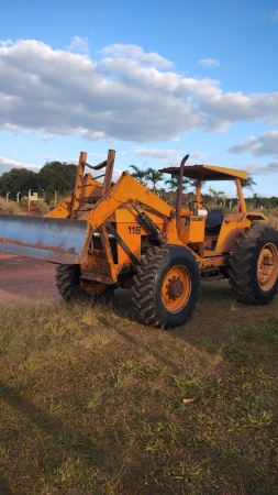 Trator Valmet 118 ano 1985