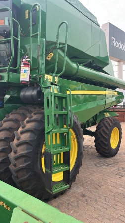 Colheitadeira John Deere S440 ano 2019