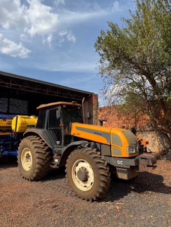 Trator Valtra 1280r ano 2009