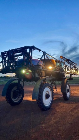 Pulverizador New Holland SP 2500 ano 2014