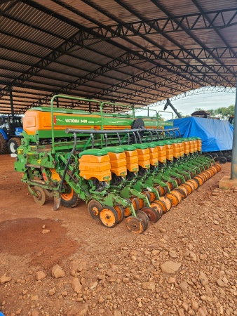 Plantadeira Stara Victoria 5400 ano 2016 - Victoria 5400 - Implementos para Plantio