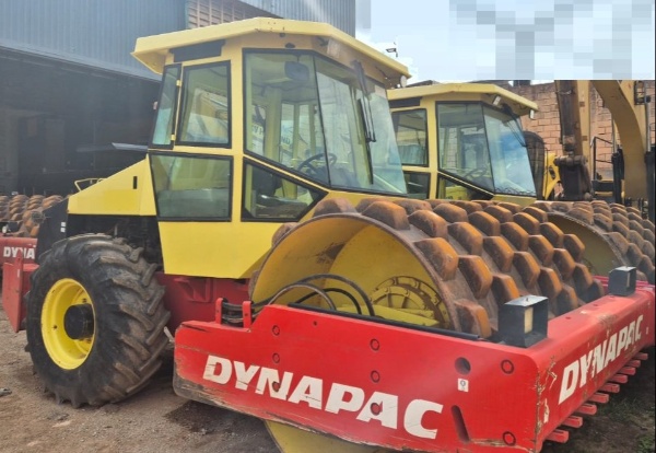 Rolo Compactador Dynapac CA250 ano 2009
