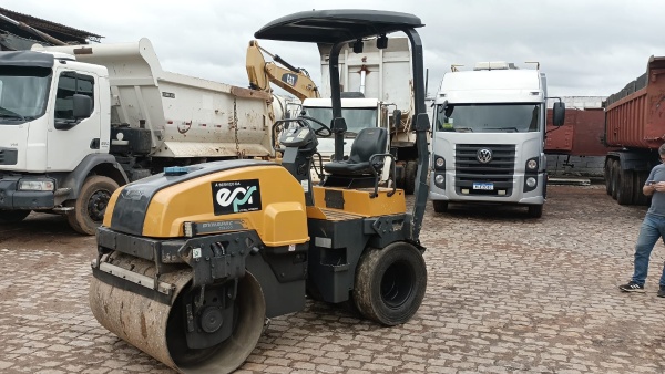 Rolo Compactador Dynapac CC1300 ano 2016