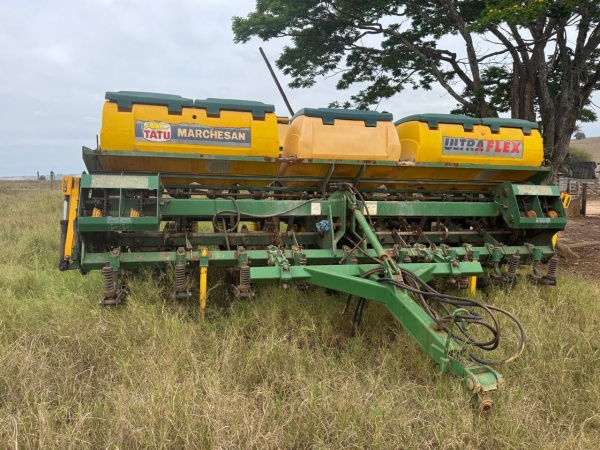 Plantadeira Tatu Marchesan ULTRA FLEX ano 2016