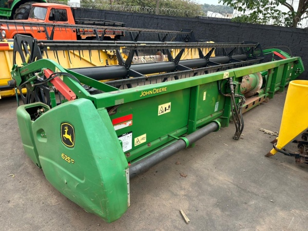 Plataforma John Deere 625 ano 2019