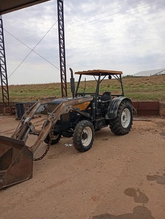 Trator Valtra BF75 ano 2008