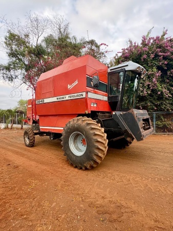 Colheitadeira Massey Ferguson MF 3640 ano 2004
