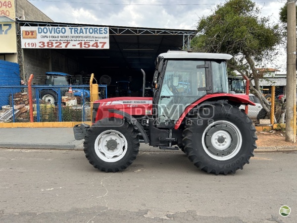Trator Massey Ferguson MF 4283 ano 2013