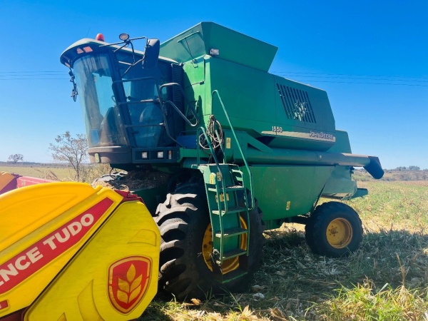 Colheitadeira John Deere 1185 ano 2002