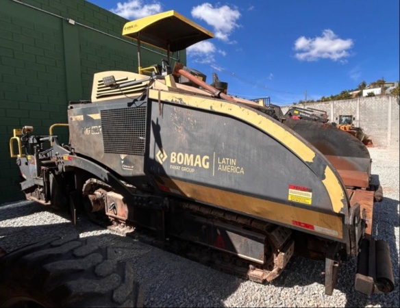Vibroacabadora bomag VDA 700 MAX ano 2021