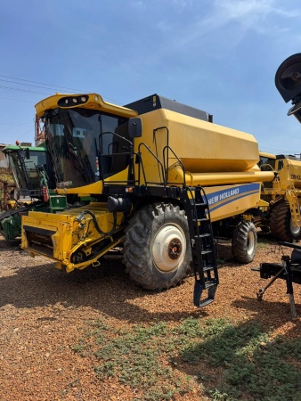 Colheitadeira New Holland TC 5.90 ano 2022
