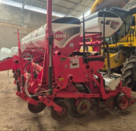 Plantadeira Kuhn PG 1100 ano 2019