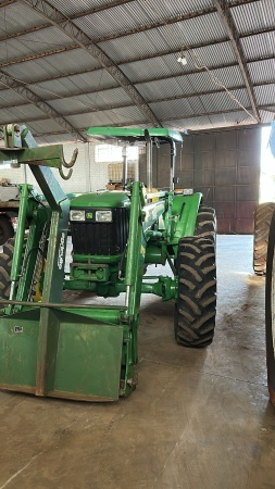 Trator John Deere 5078 ano 2017
