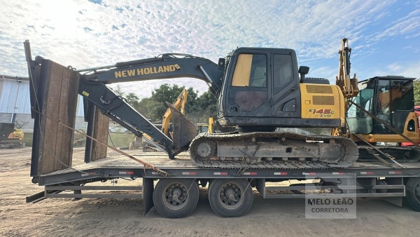 Escavadeira New Holland E145C EVO ano 2018