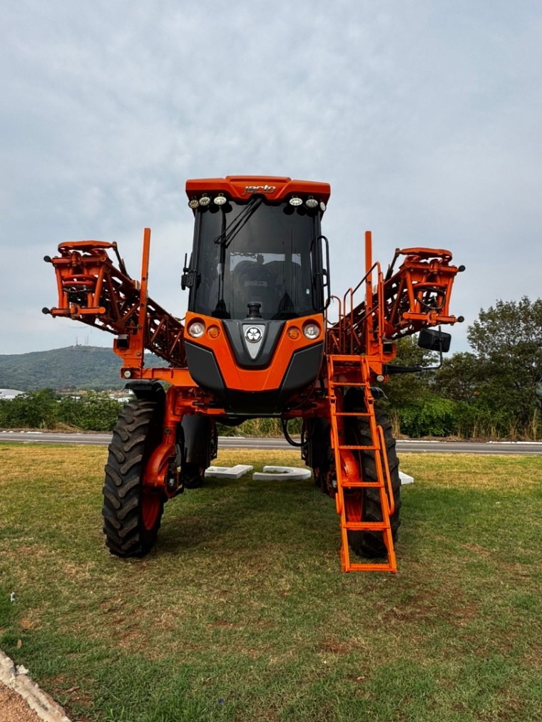 Pulverizador Autopropelido Jacto Uniport 4530 ano 2022