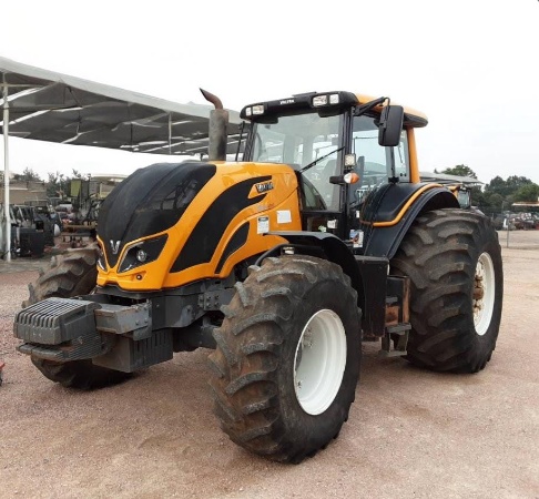 Trator Valtra BH 224 ano 2019