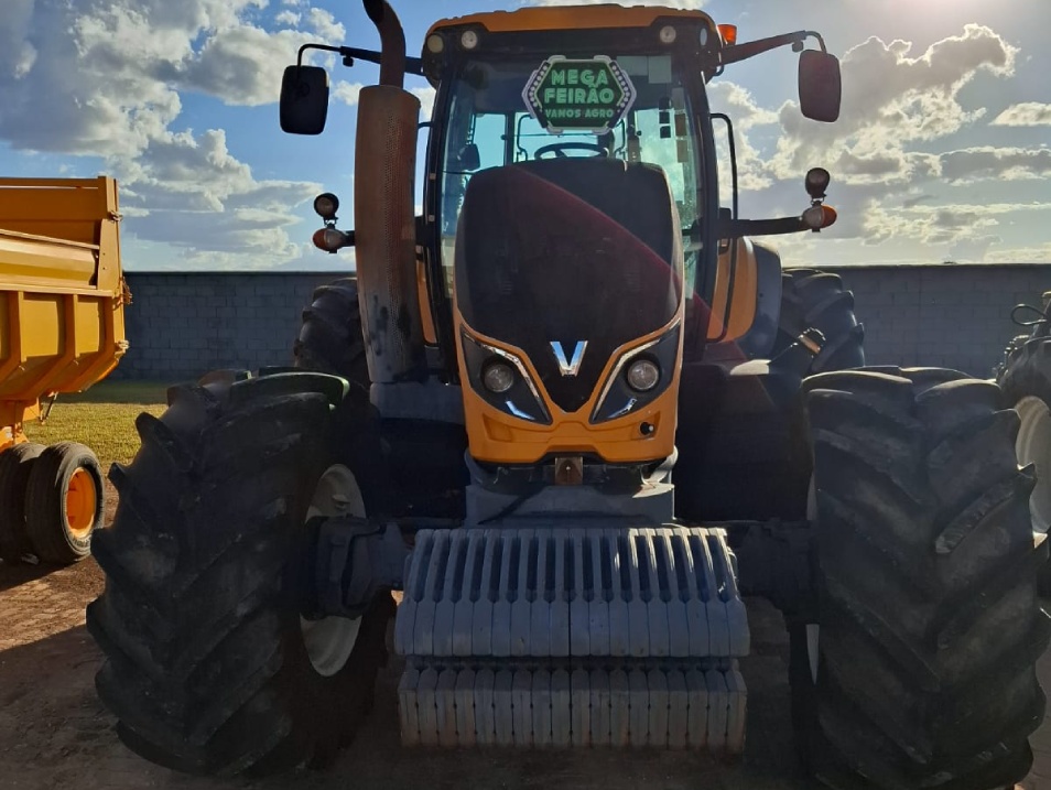 Trator Valtra T230 CVT ano 2018