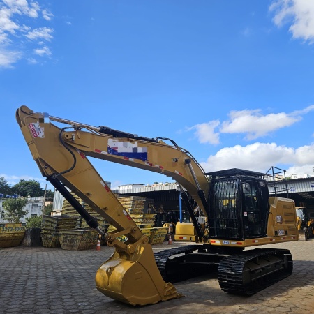 Escavadeira Caterpillar 320GC