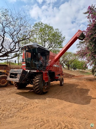 Colheitadeira Massey Ferguson MF 3640 ano 2004 - MF 3640 - Máquinas Agrícolas