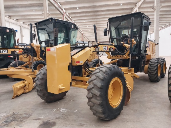 Motoniveladora Caterpillar 120 ano 2019