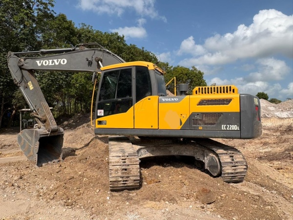 Escavadeira Volvo EC220DL ano 2020 - EC220DL - Máquinas de Linha Amarela