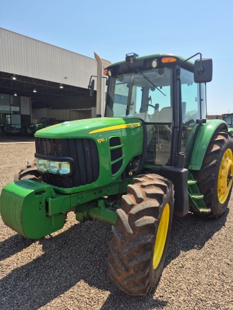 Trator John Deere 6115J ano 2022 - 6115J - Máquinas Agrícolas