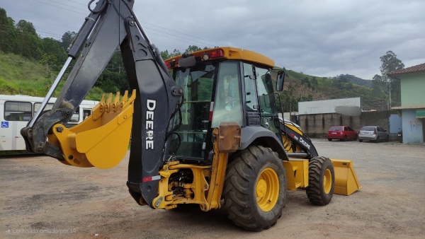 Retroescavadeira John Deere 310L ano 2022 - 310L - Máquinas de Linha Amarela