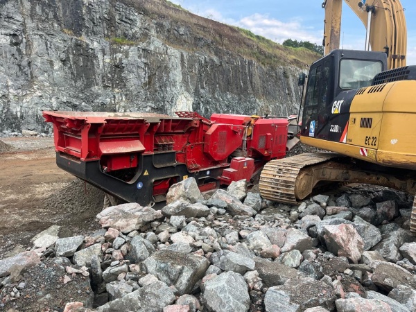 Outra máquina e equipamento Terex J1160 ano 2012