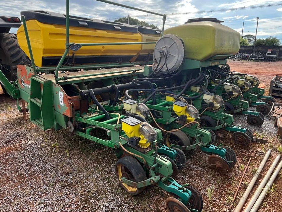 Plantadeira John Deere Ccs 2113 ano 2008