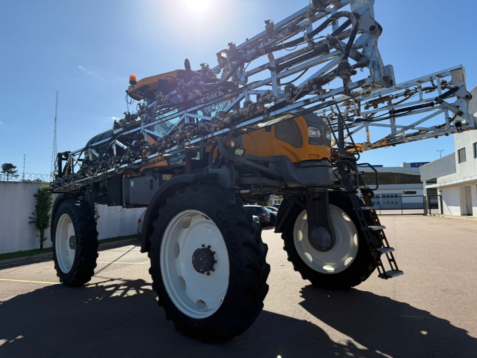 Pulverizador Autopropelido Valtra BS 3020 ano 2016
