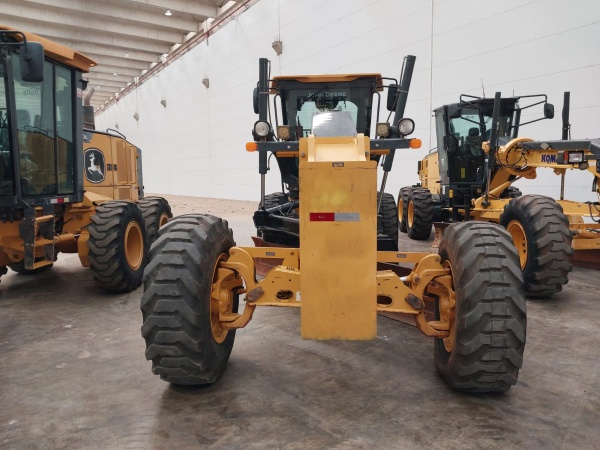 Motoniveladora John Deere 620G ano 2023