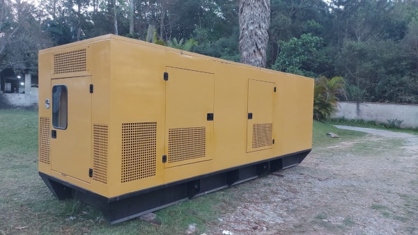 Gerador de Energia STEMAC 700 kVA ano 2010 - 700 kVA - Outros