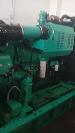 Gerador de Energia Cummins 625 kVA ano 2015