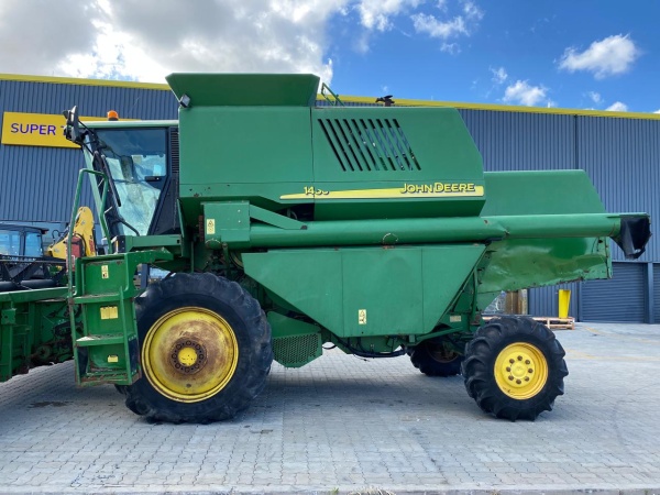 Colheitadeira John Deere 1450 ano 2008