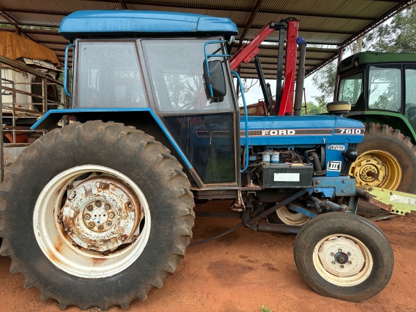 Trator Ford 7610