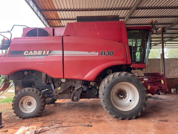 Colheitadeira Case Axial-Flow 4130  ano 2016