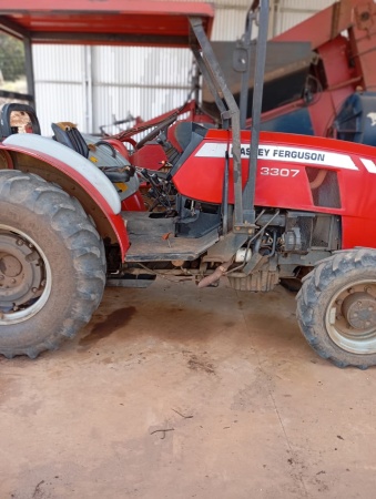 Trator Massey Ferguson MF 3307 ano 2018