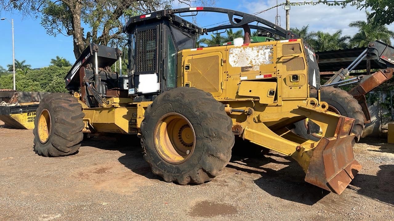 Skidder Caterpillar 555D ano 2016