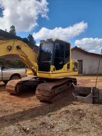 Escavadeira Komatsu PC130 ano 2020