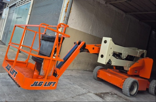 Plataforma JLG E 450AJ ano 2021 - E 450AJ - Máquinas para Elevação