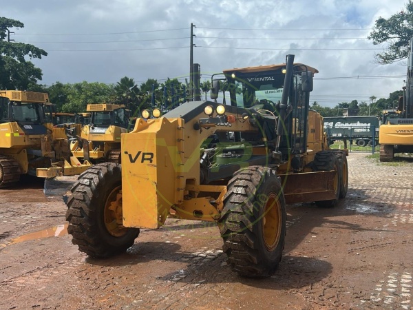 Motoniveladora John Deere 620G ano 2019