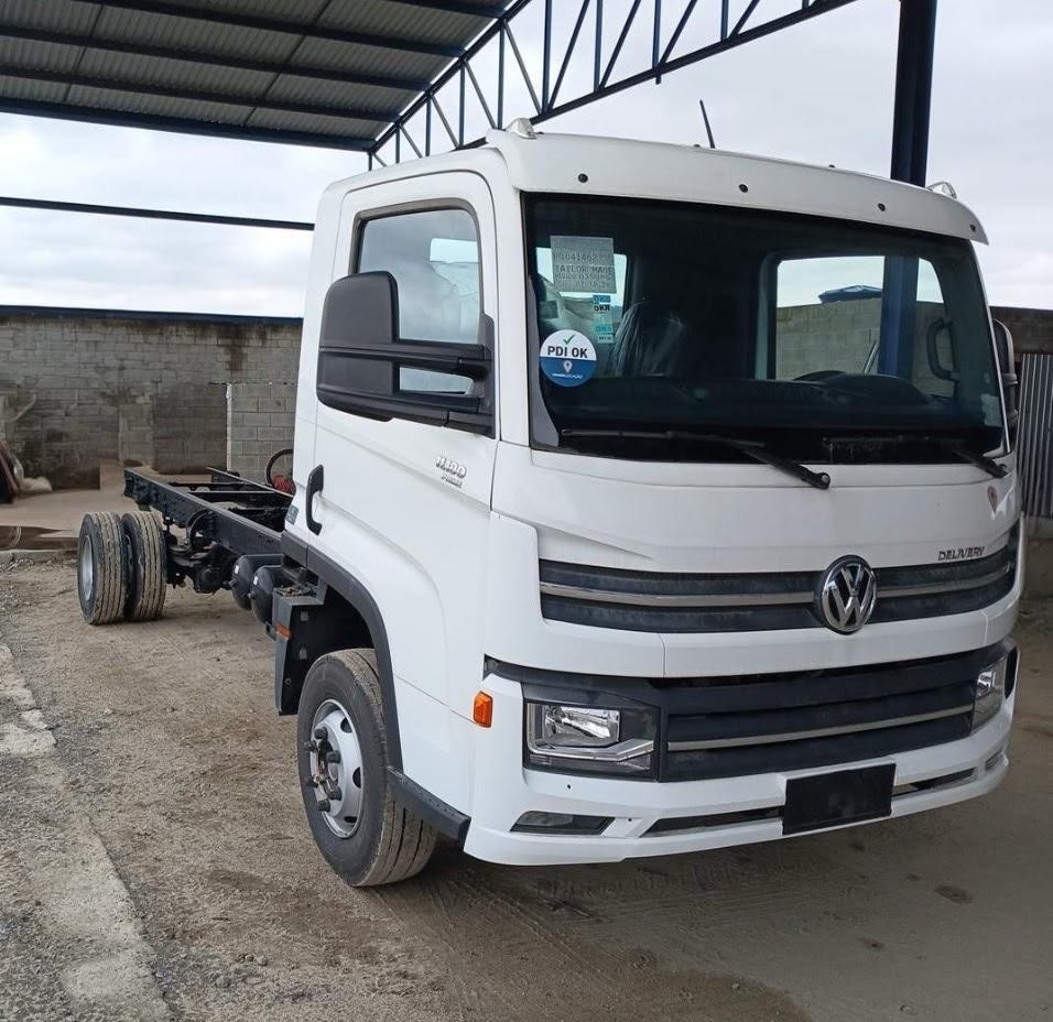 Caminhão Volkswagen 11-180 Delivery ano 2022