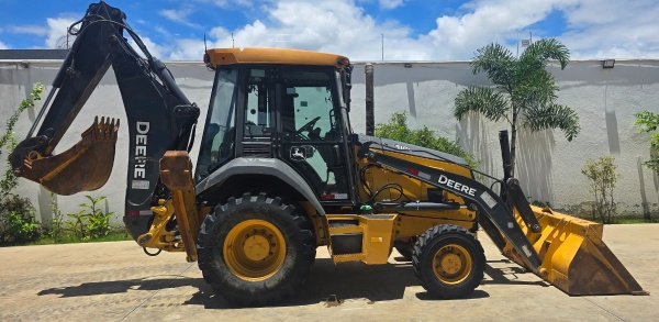 Retroescavadeira John Deere 310L ano 2021