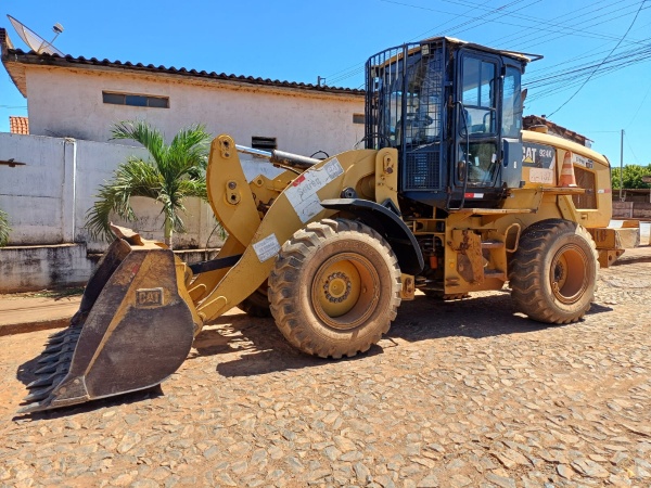 Pá Carregadeira Caterpillar 924K ano 2014