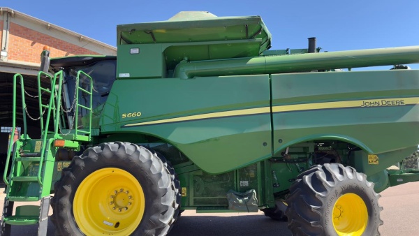 Colheitadeira John Deere S660 ano 2016