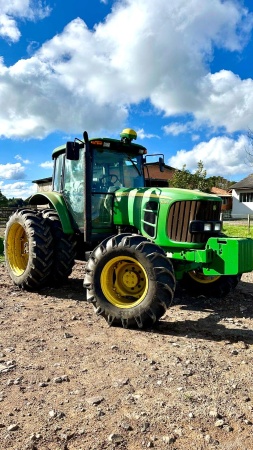 Trator John Deere 6130J ano 2017