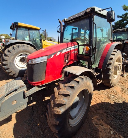 Trator Massey Ferguson MF 4709 ano 2019